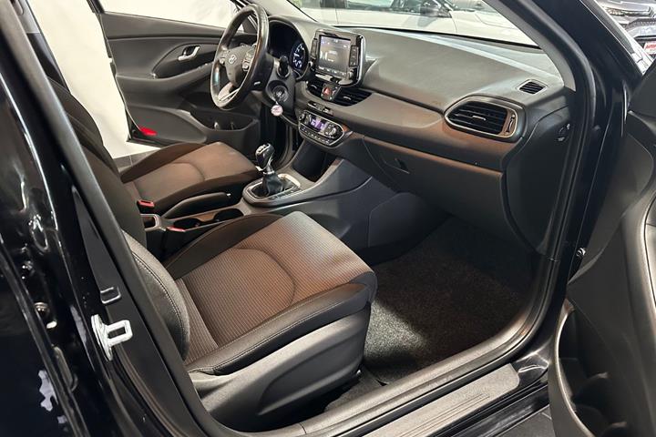 Sort Hyundai i30 fra 2020