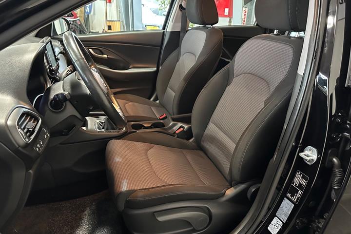 Sort Hyundai i30 fra 2020