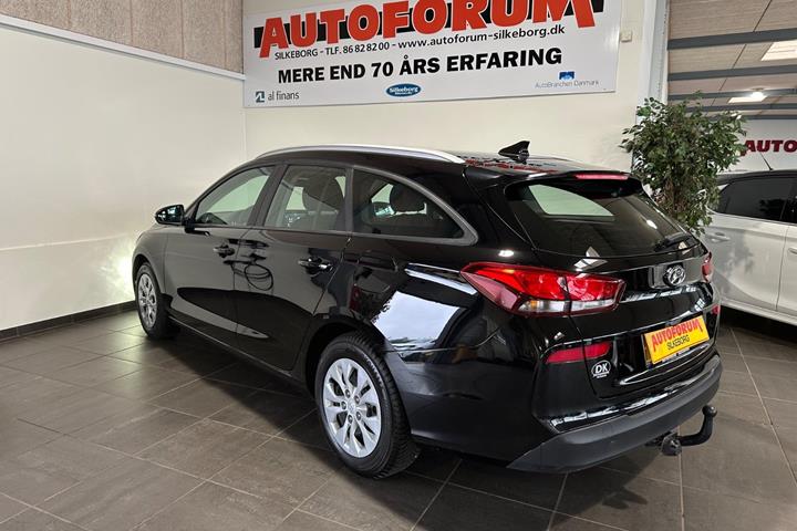 Sort Hyundai i30 fra 2020