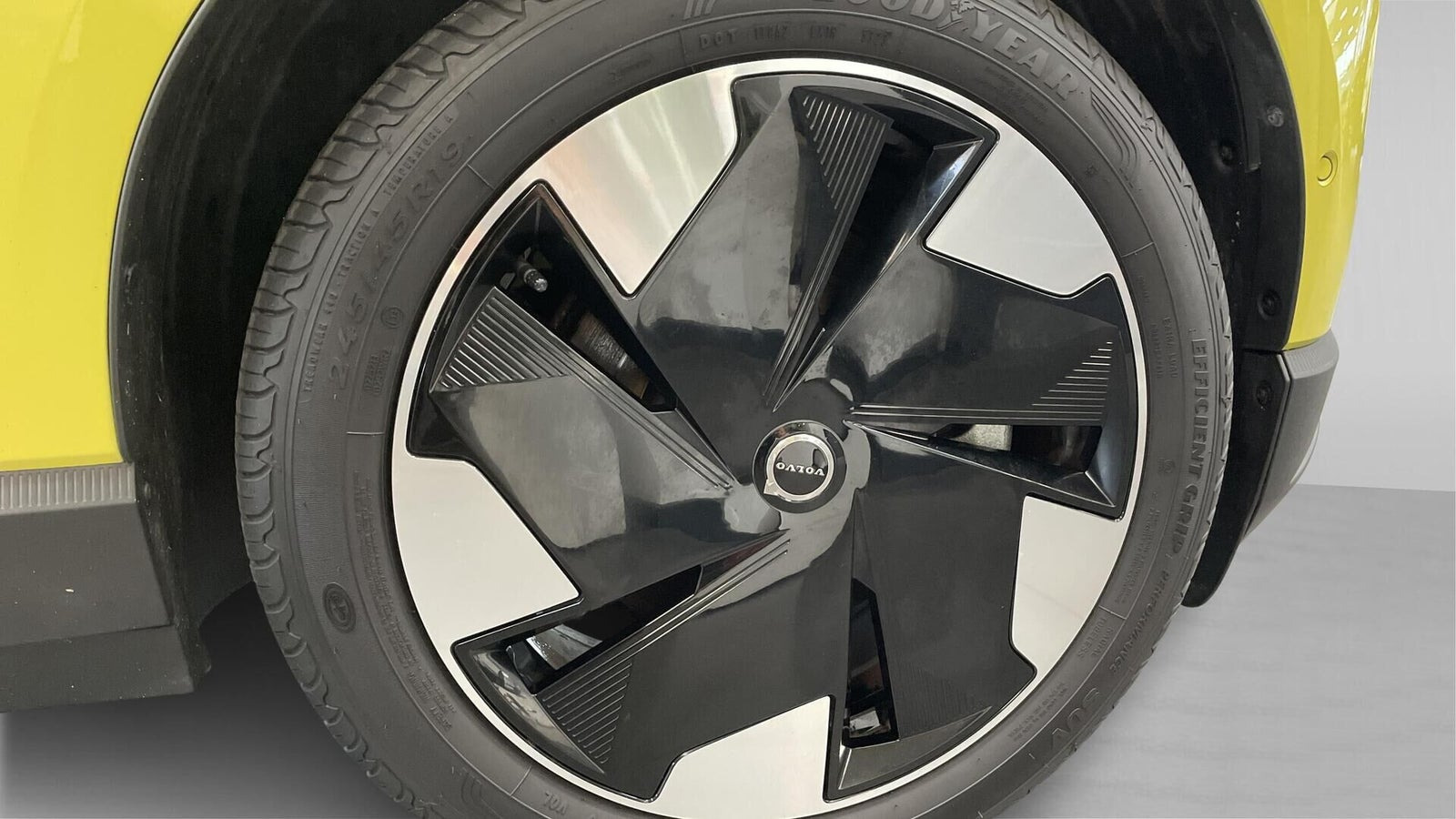 Gul Volvo EX30 fra 2024
