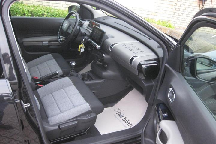 Sort Citroën C4 Cactus fra 2020