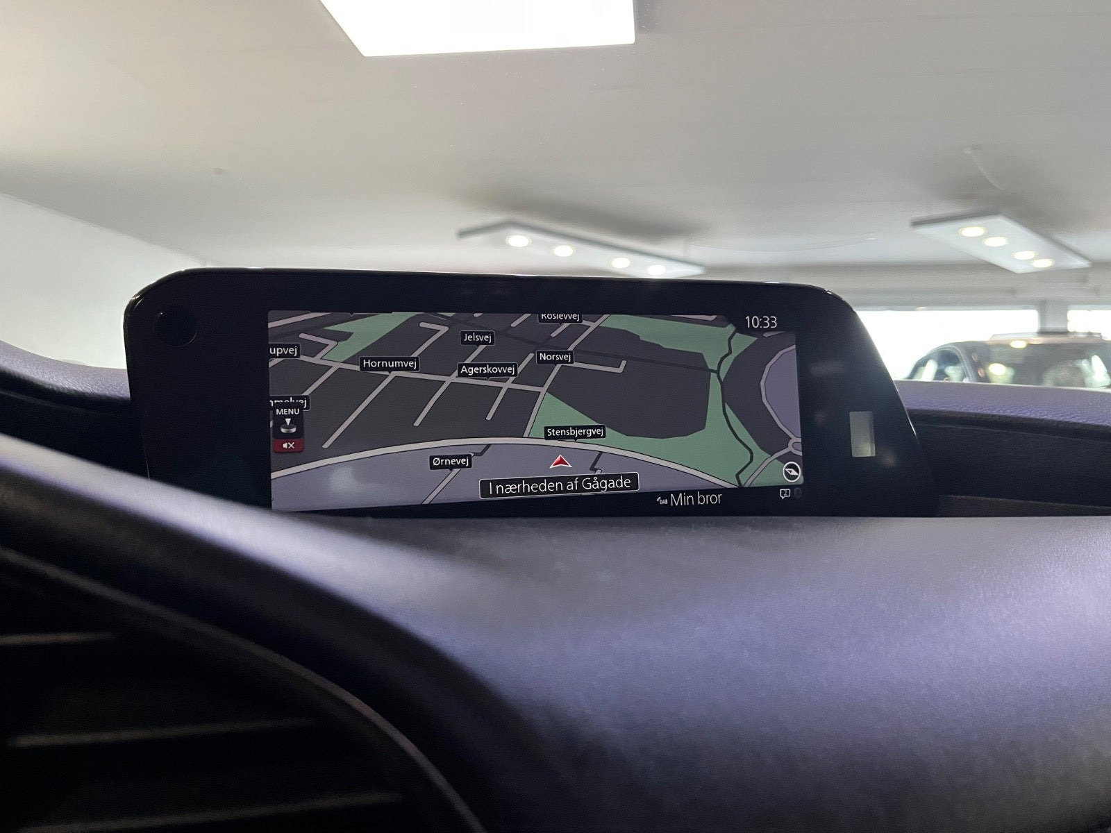 Rød Mazda 3 fra 2019