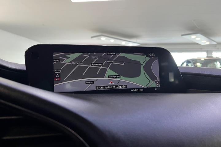Rød Mazda 3 fra 2019