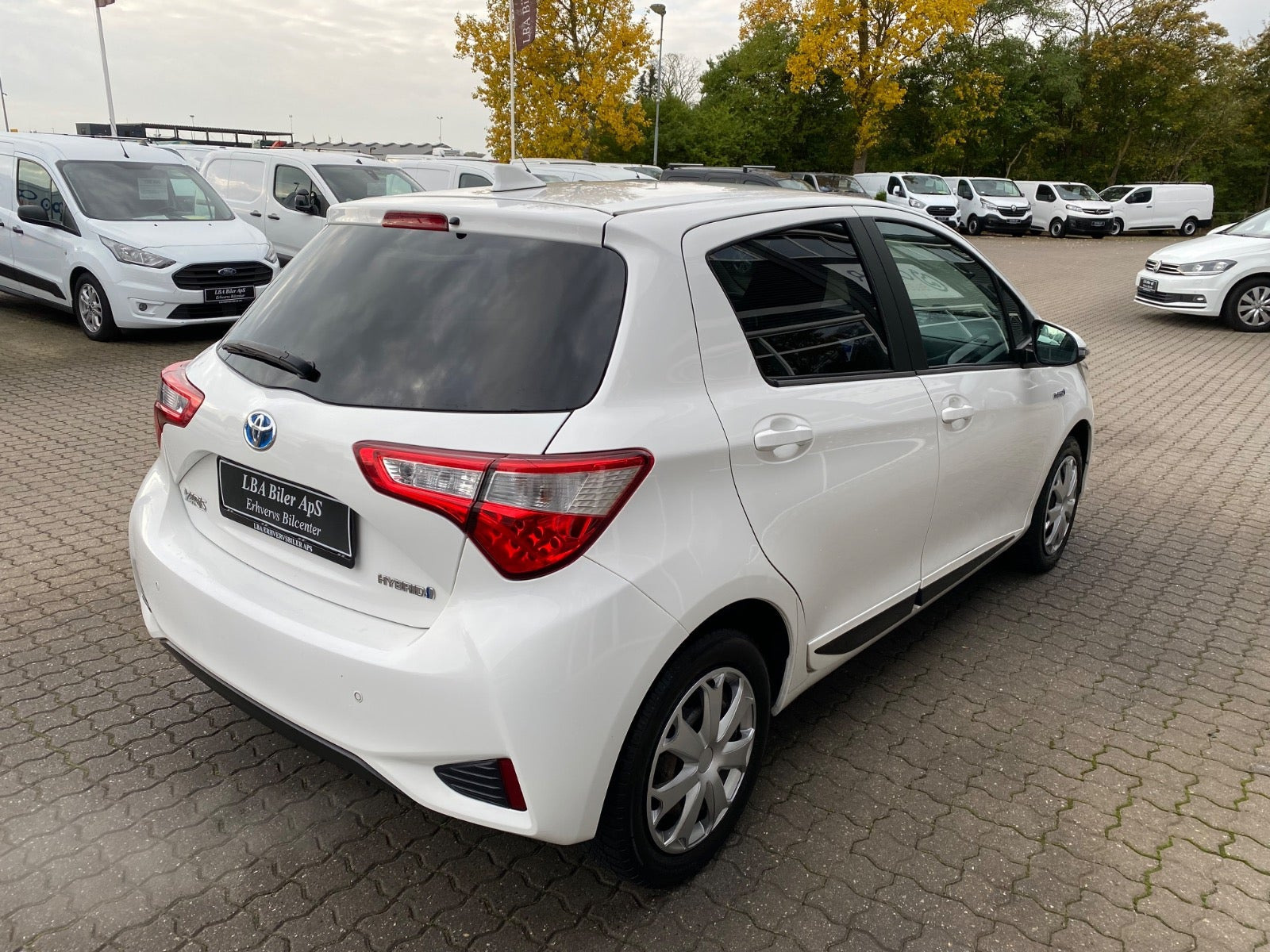 Hvid Toyota Yaris fra 2020