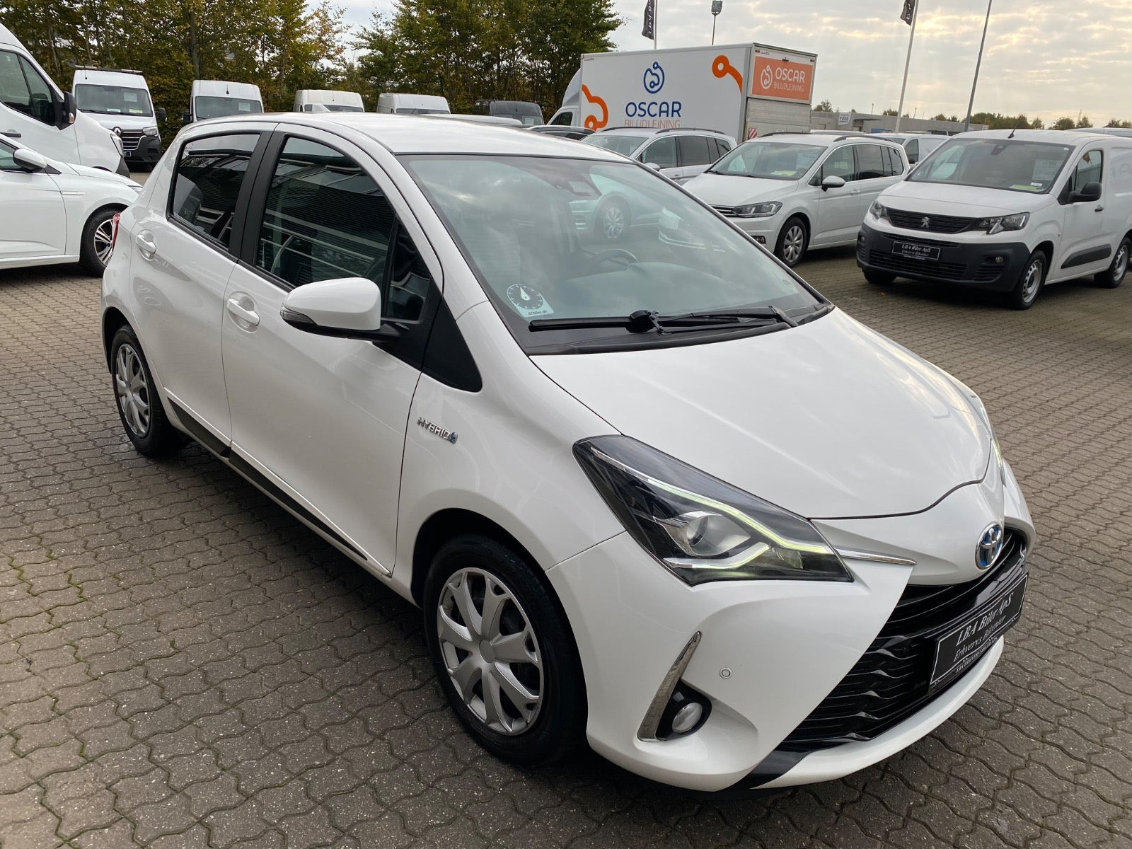 Hvid Toyota Yaris fra 2020