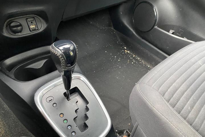 Hvid Toyota Yaris fra 2020