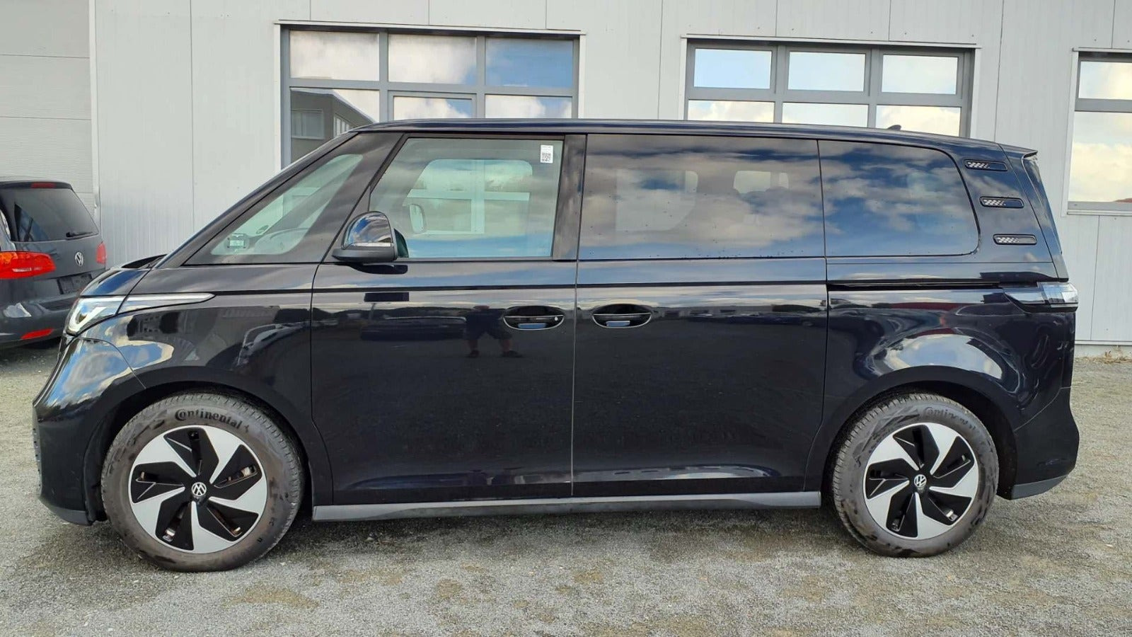 Sort VW ID.Buzz fra 2025