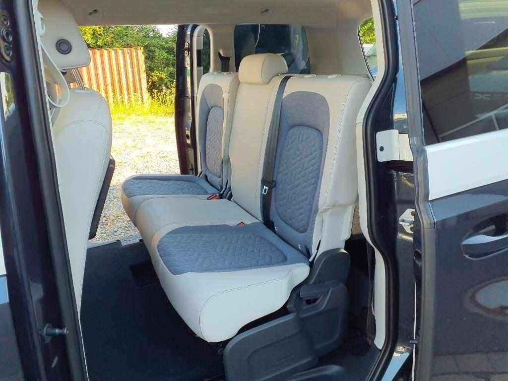Blå VW ID.Buzz fra 2023