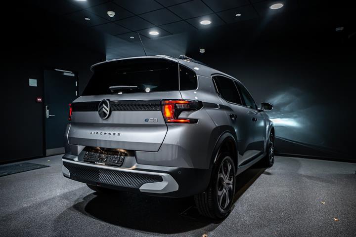Grå Citroën e-C3 Aircross fra 2025
