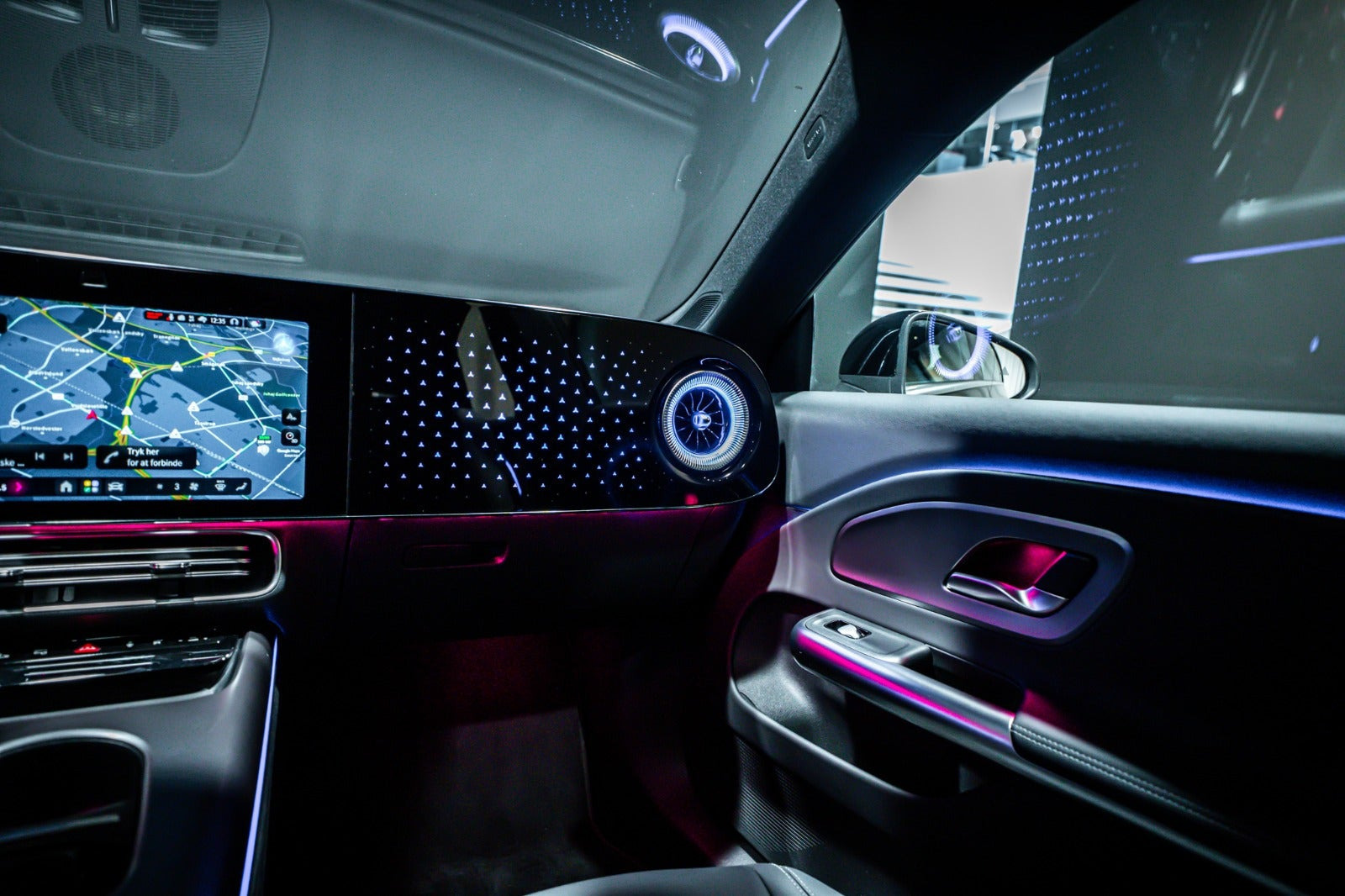 Sort Mercedes CLA250+ fra 2025