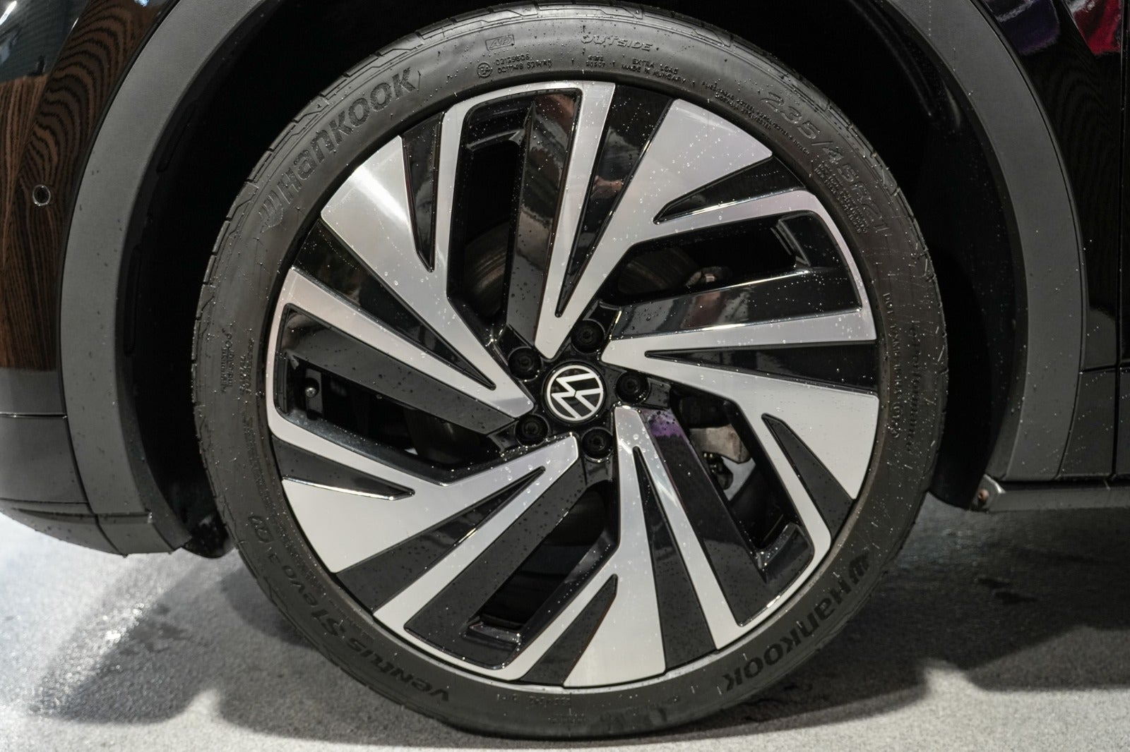 Sort VW ID.4 fra 2023
