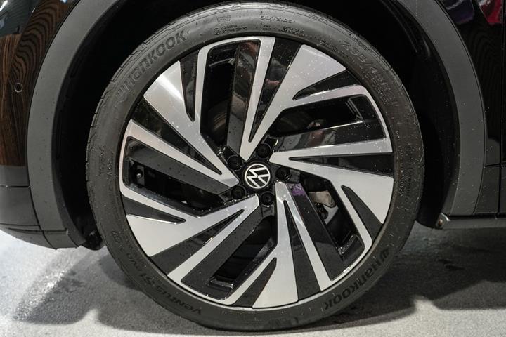 Sort VW ID.4 fra 2023
