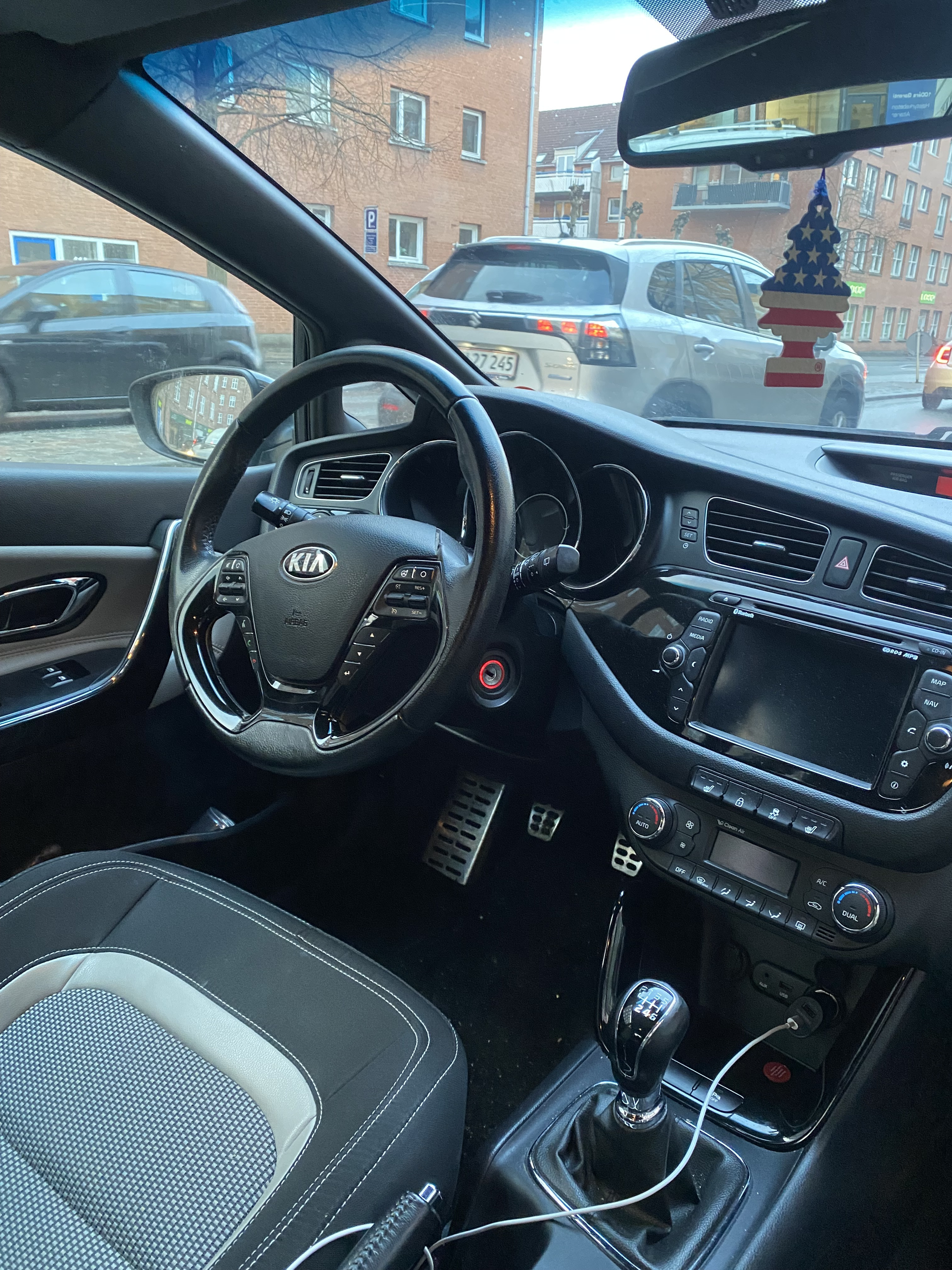 Sort Kia Ceed fra 2015