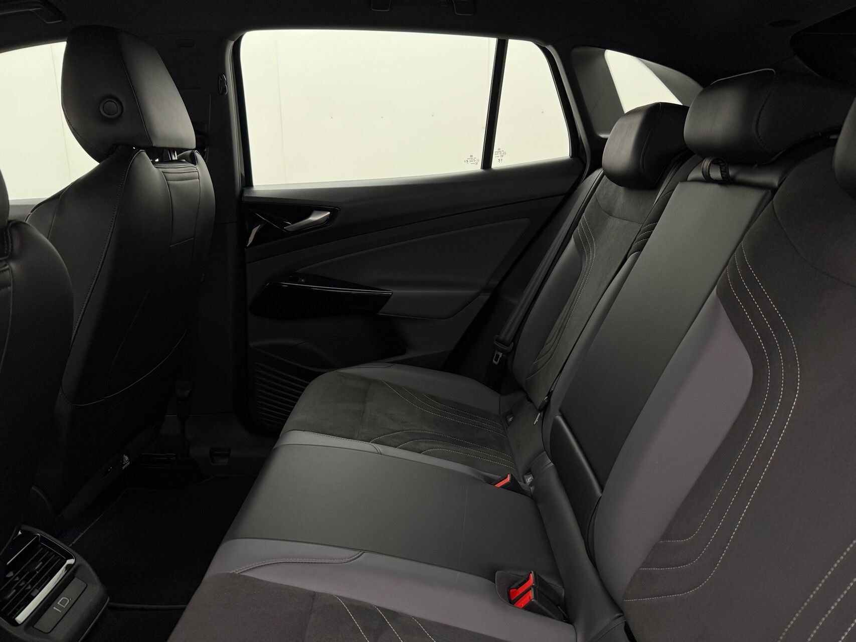 Sort VW ID.4 fra 2023
