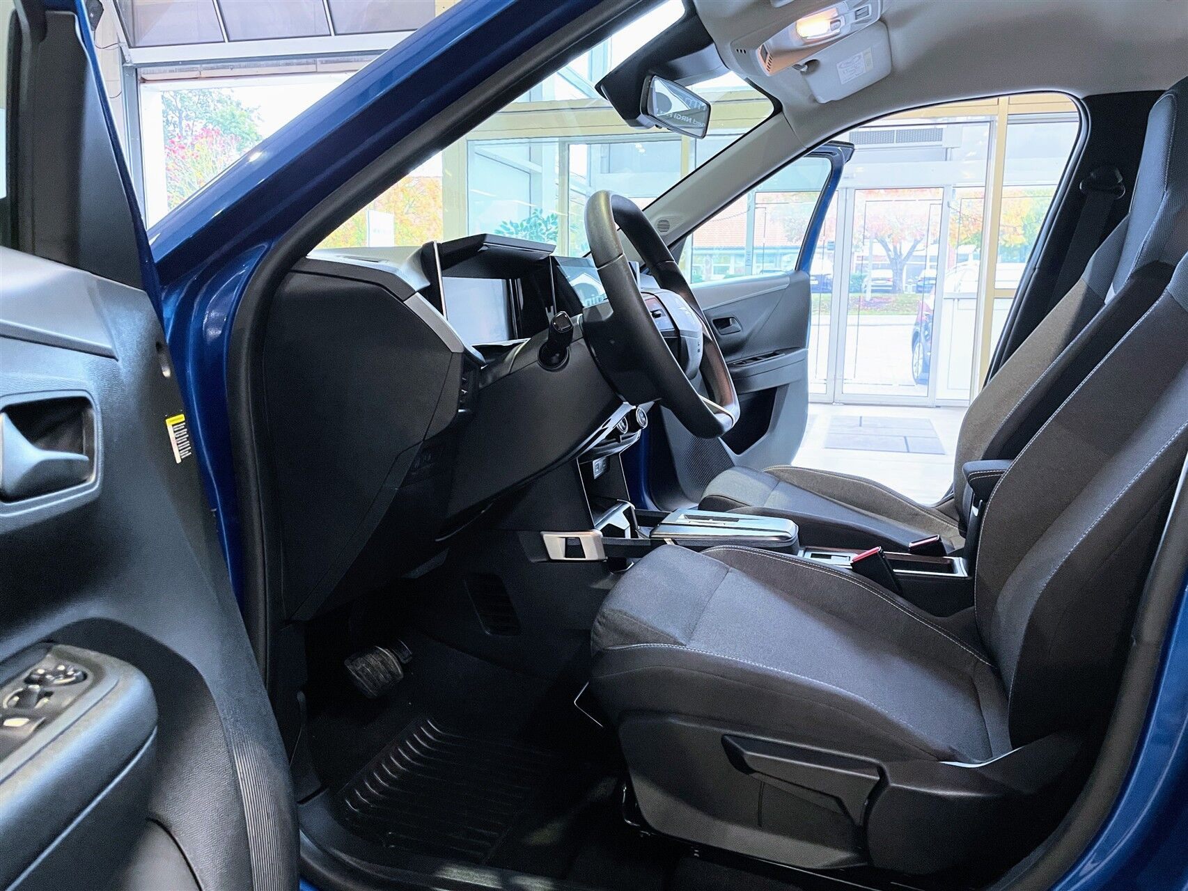 Blå Opel Frontera fra 2025