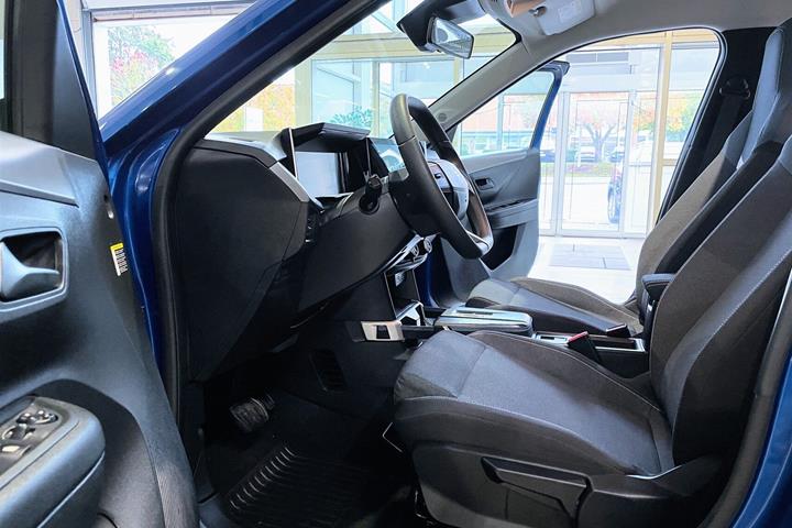 Blå Opel Frontera fra 2025