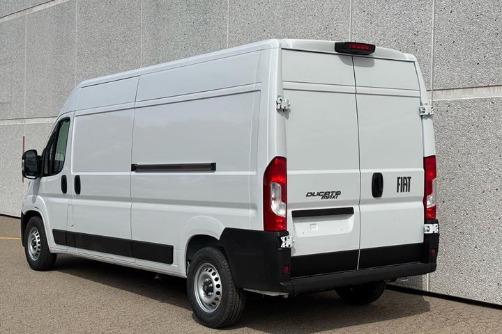 Hvid Fiat Ducato fra 2026