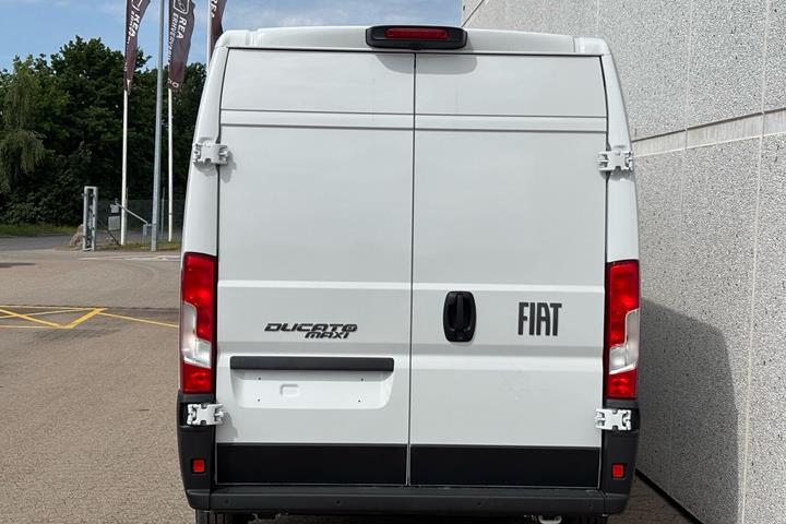 Hvid Fiat Ducato fra 2026
