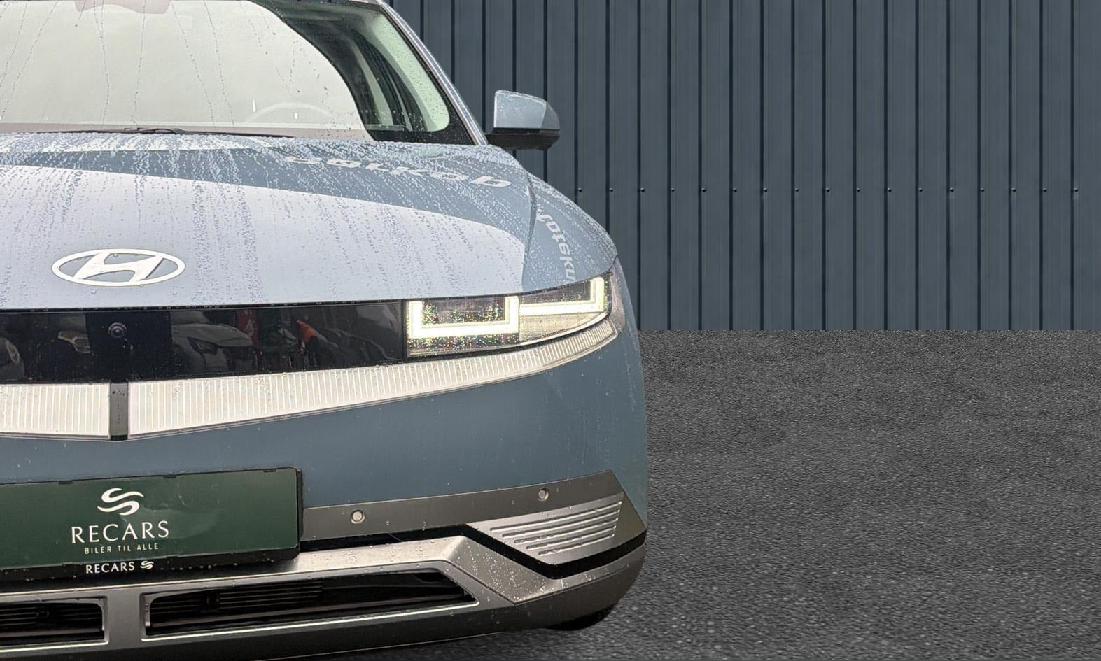 Blå Hyundai Ioniq 5 fra 2023