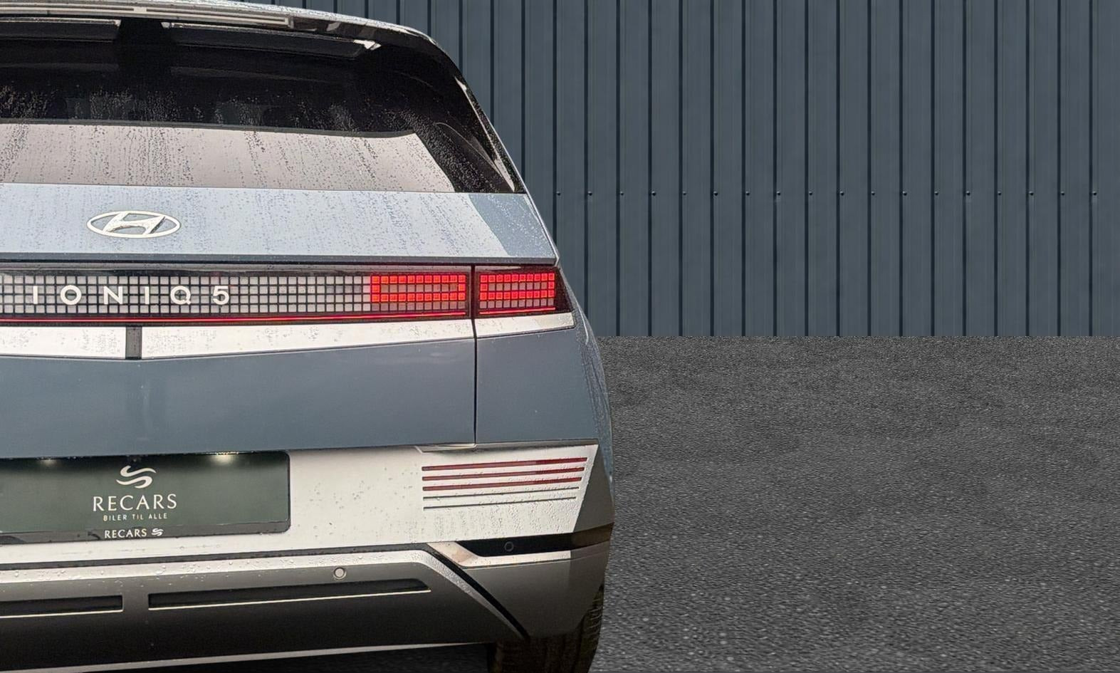 Blå Hyundai Ioniq 5 fra 2023