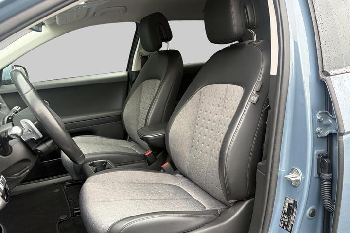 Blå Hyundai Ioniq 5 fra 2023