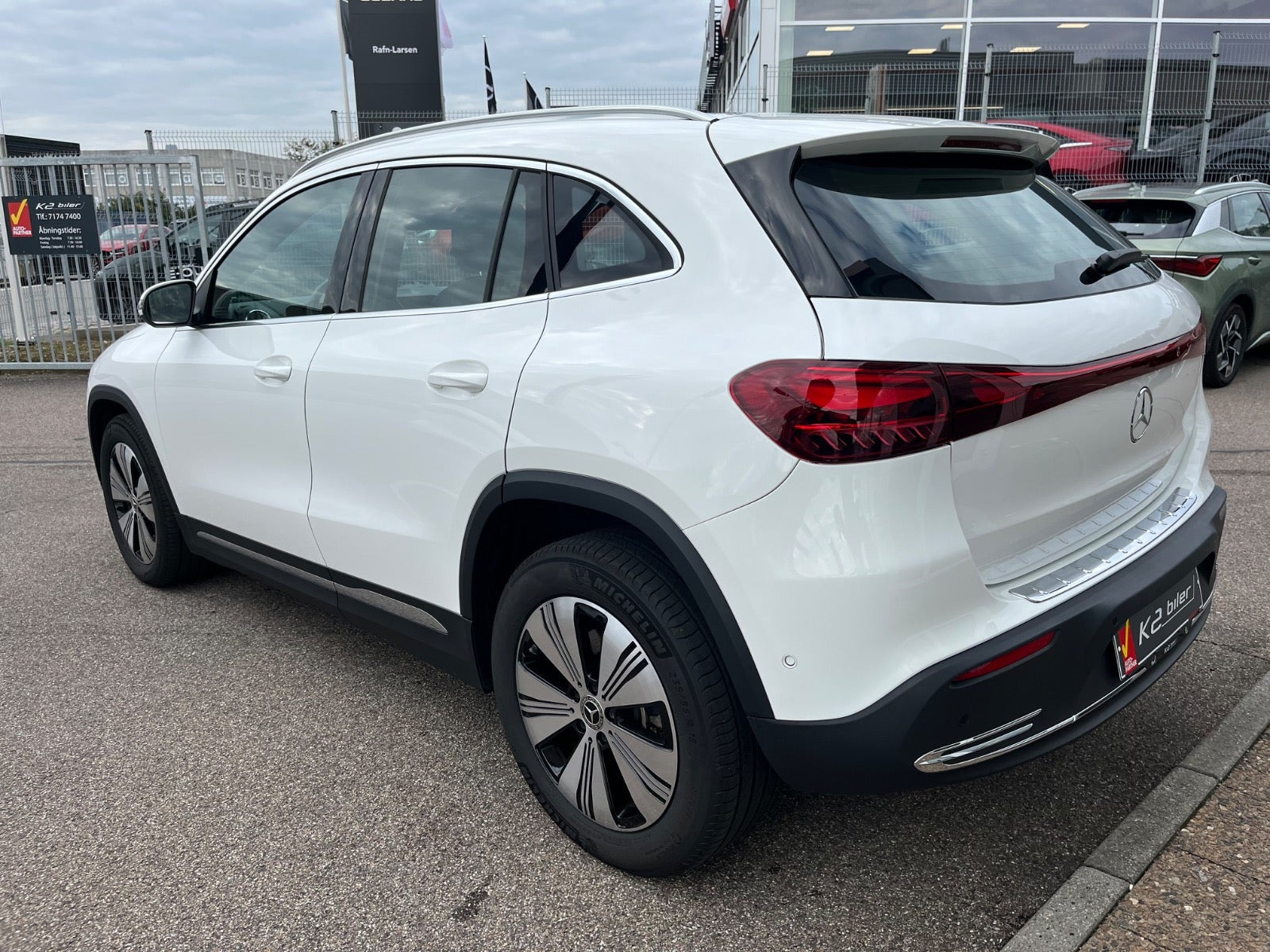 Hvid Mercedes EQA250+ fra 2025