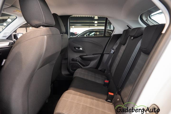 Hvid Opel Corsa fra 2020