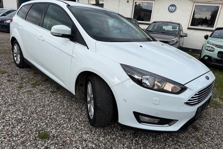 Hvid Ford Focus fra 2015