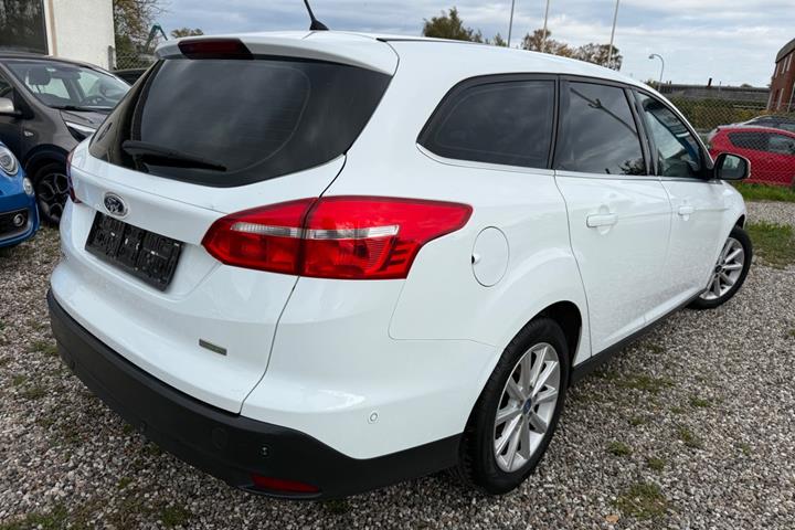 Hvid Ford Focus fra 2015