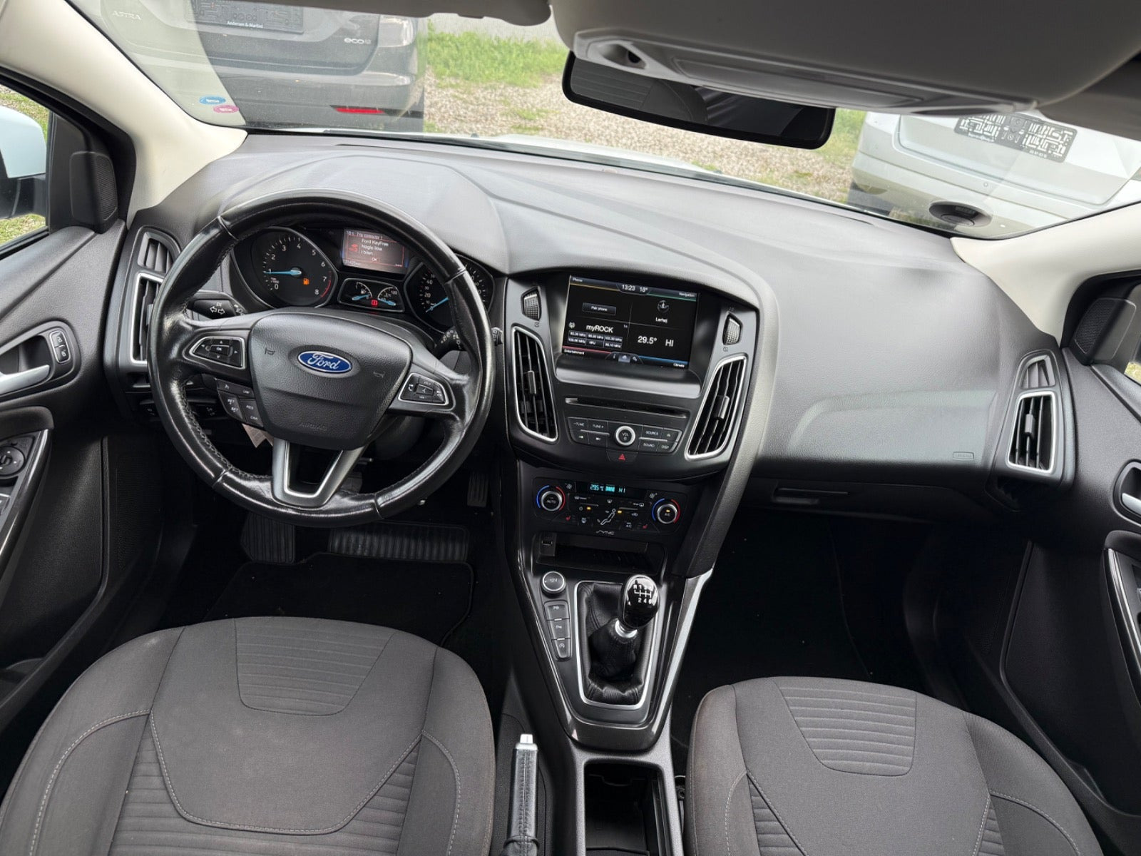 Hvid Ford Focus fra 2015