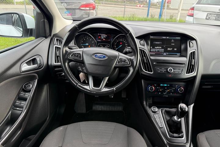 Hvid Ford Focus fra 2015