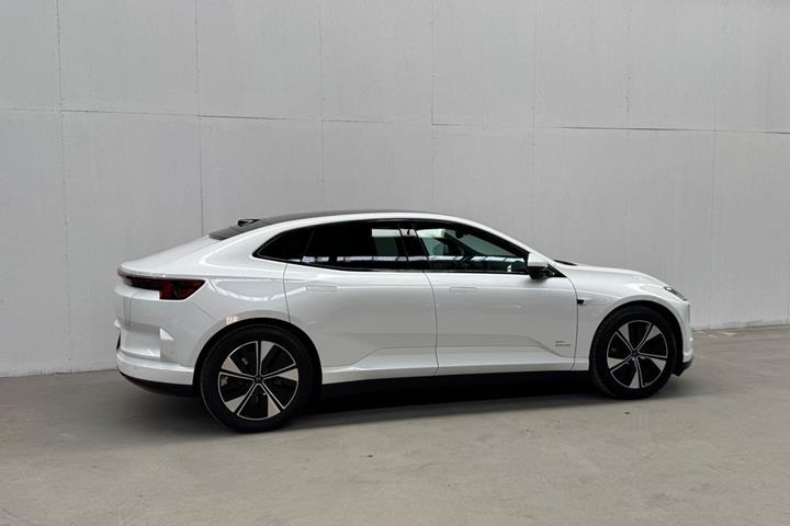 Hvid Polestar 4 fra 2025