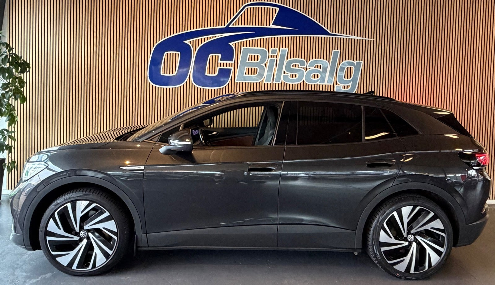 Grå VW ID.4 fra 2021