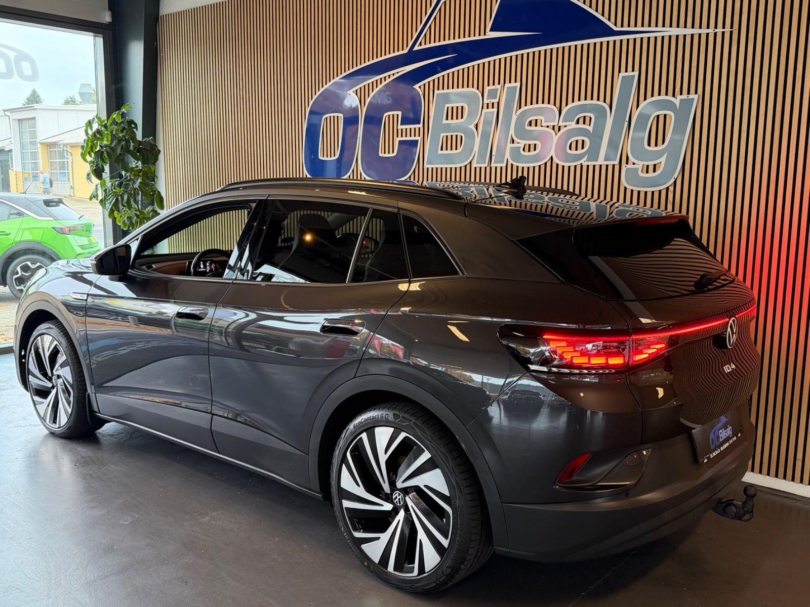 Grå VW ID.4 fra 2021