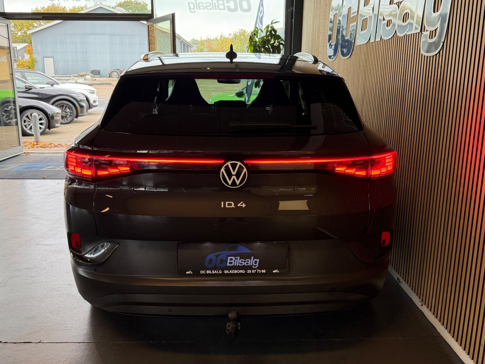 Grå VW ID.4 fra 2021