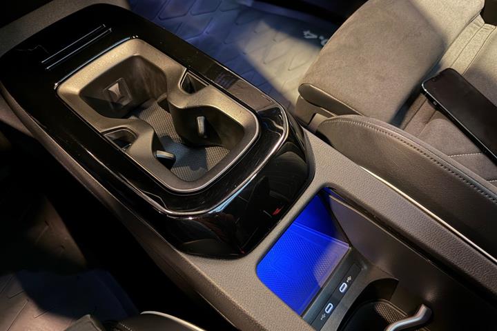 Grå VW ID.4 fra 2021