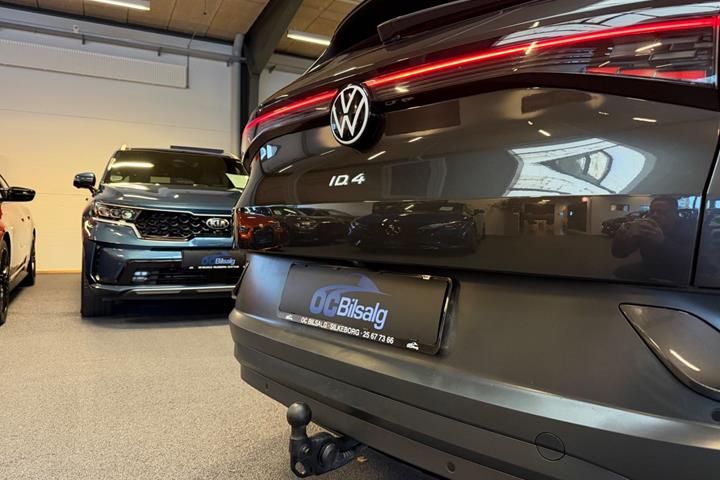 Grå VW ID.4 fra 2021