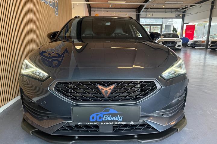 Grå Cupra Leon fra 2021