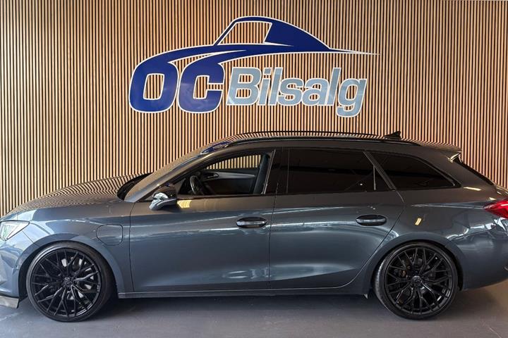 Grå Cupra Leon fra 2021