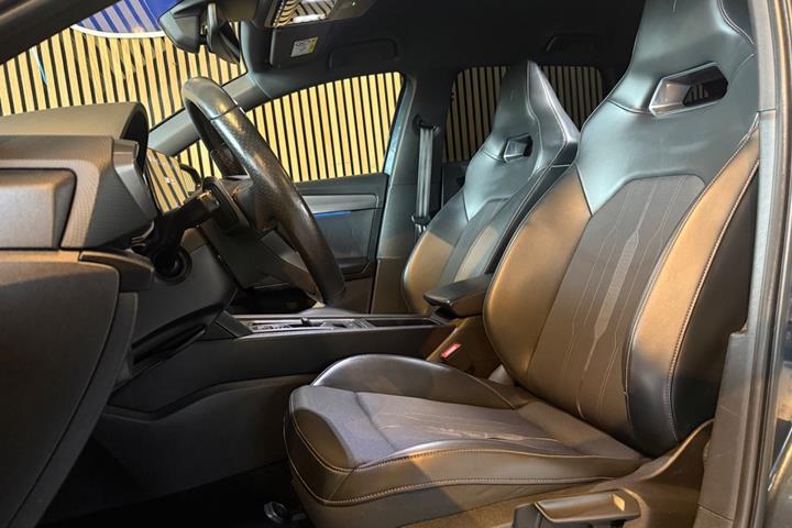 Grå Cupra Leon fra 2021