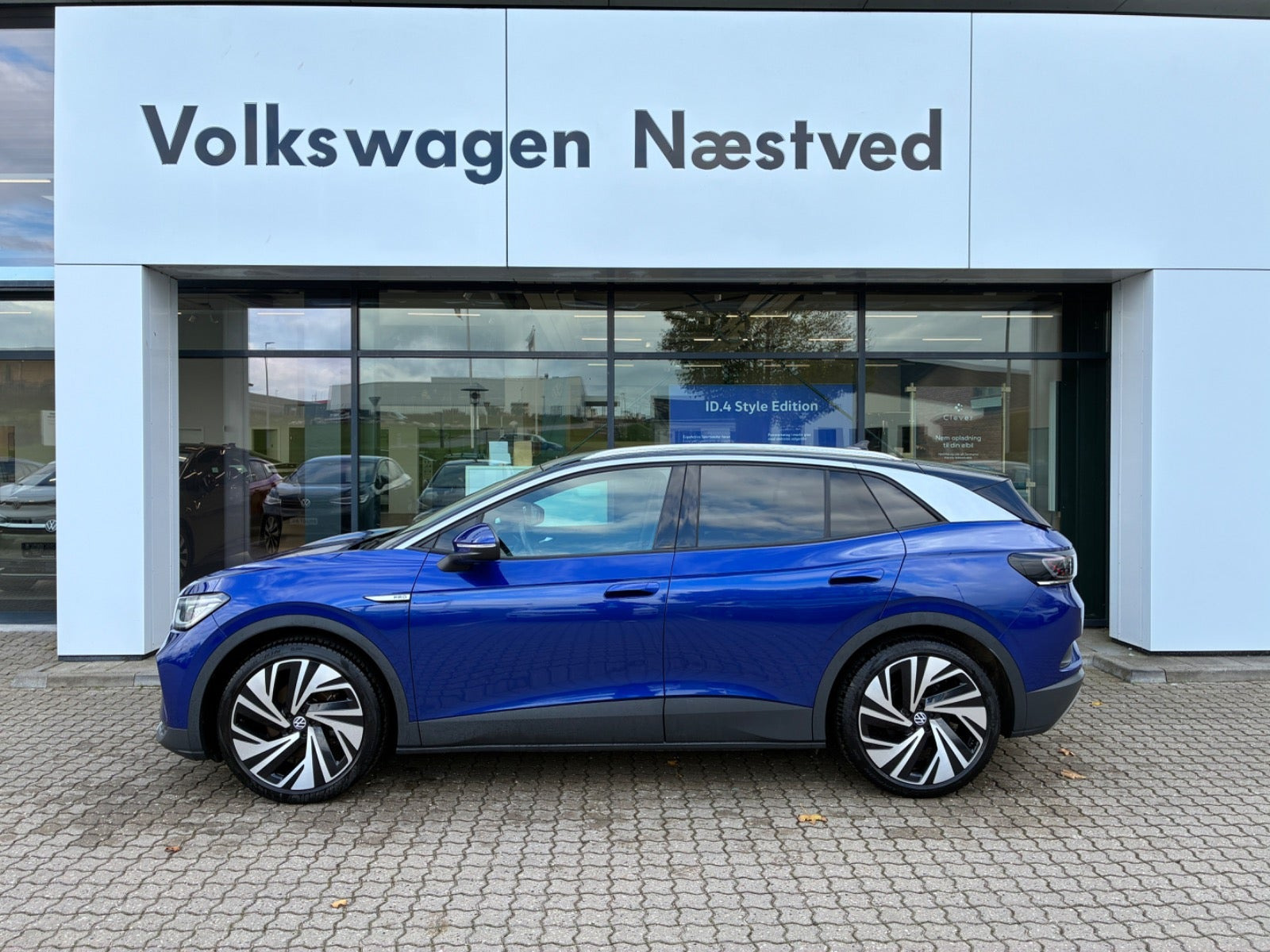 Blå VW ID.4 fra 2023