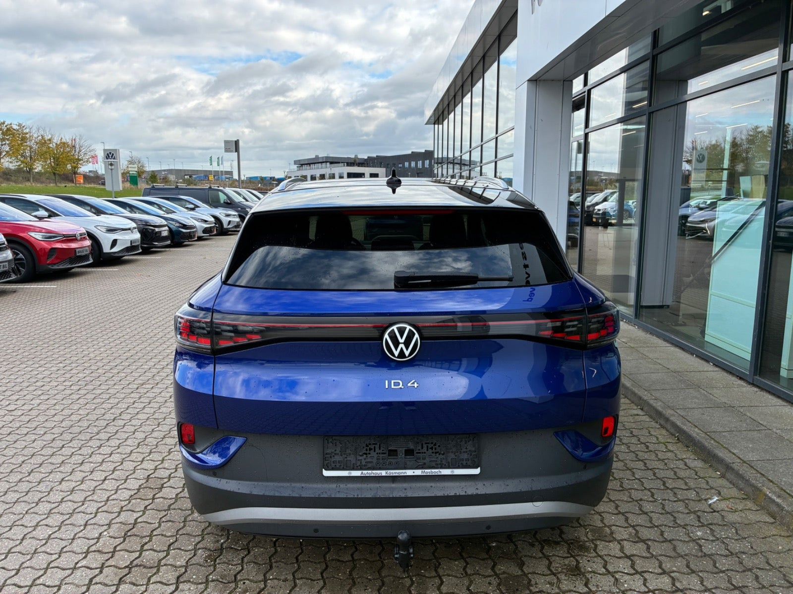 Blå VW ID.4 fra 2023