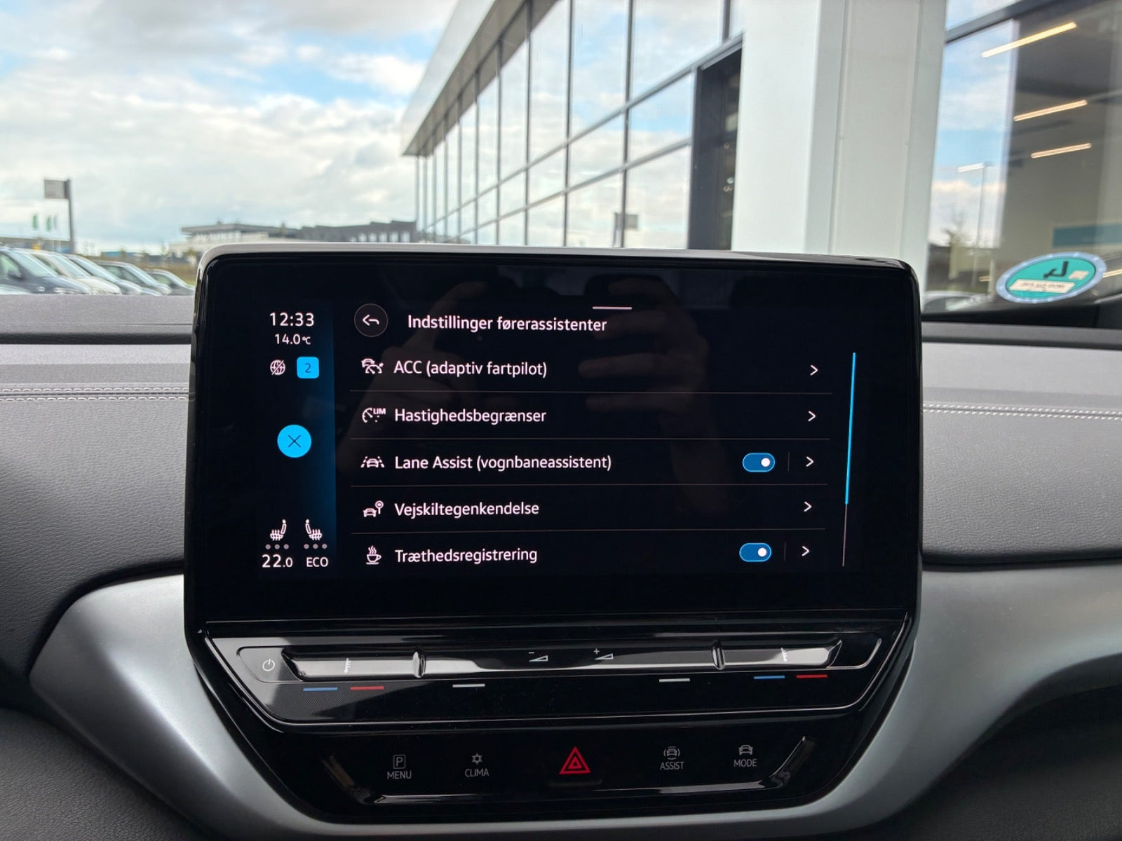 Blå VW ID.4 fra 2023