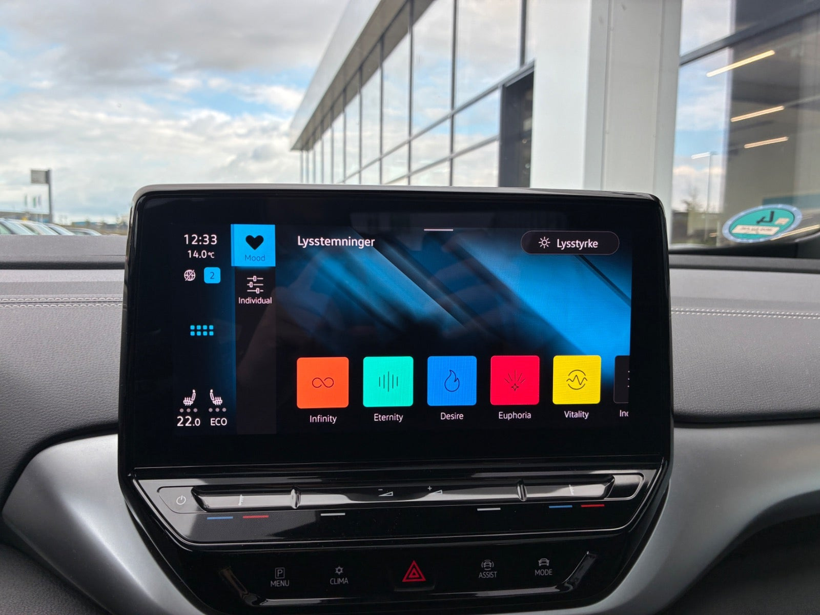 Blå VW ID.4 fra 2023