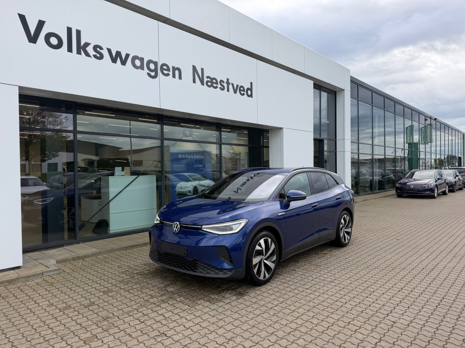 Blå VW ID.4 fra 2023