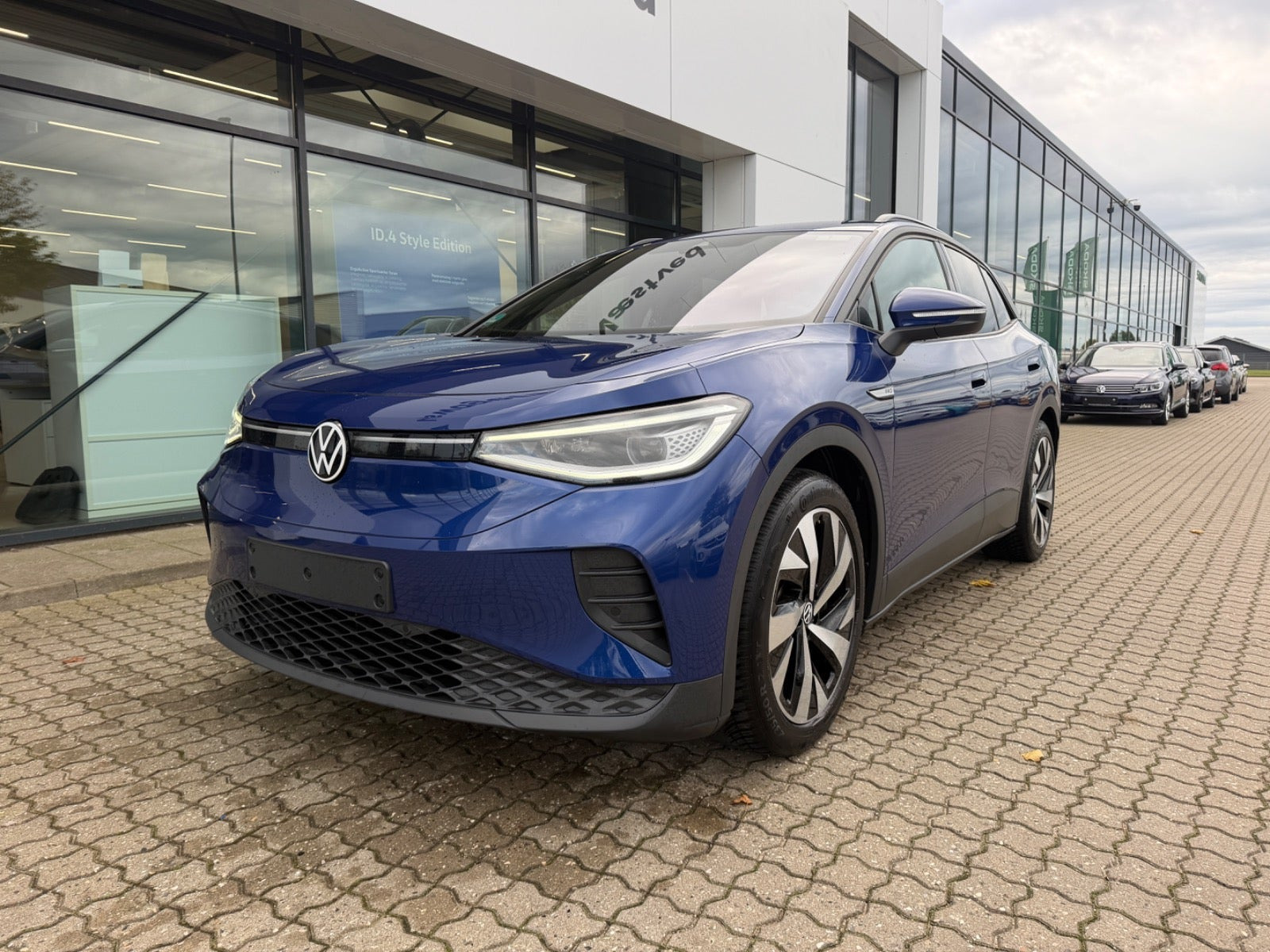Blå VW ID.4 fra 2023