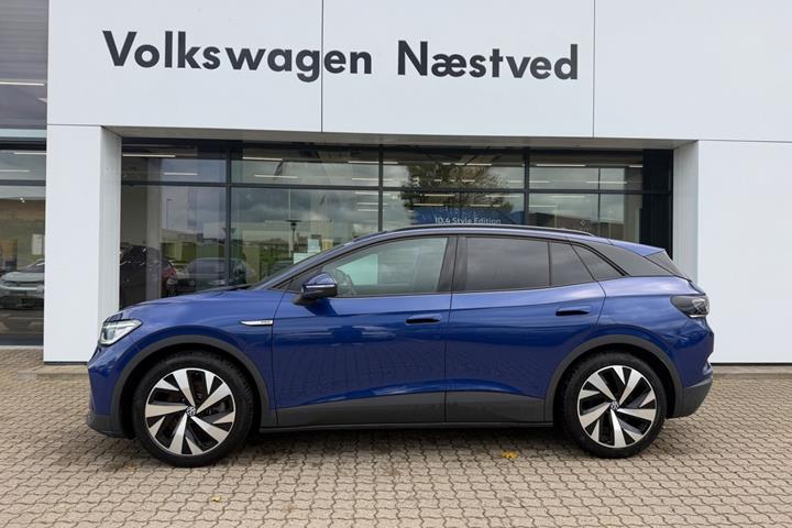 Blå VW ID.4 fra 2023