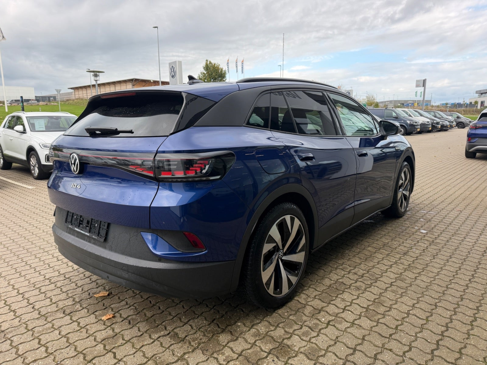 Blå VW ID.4 fra 2023