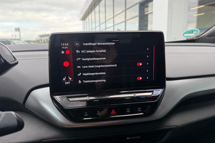 Blå VW ID.4 fra 2023