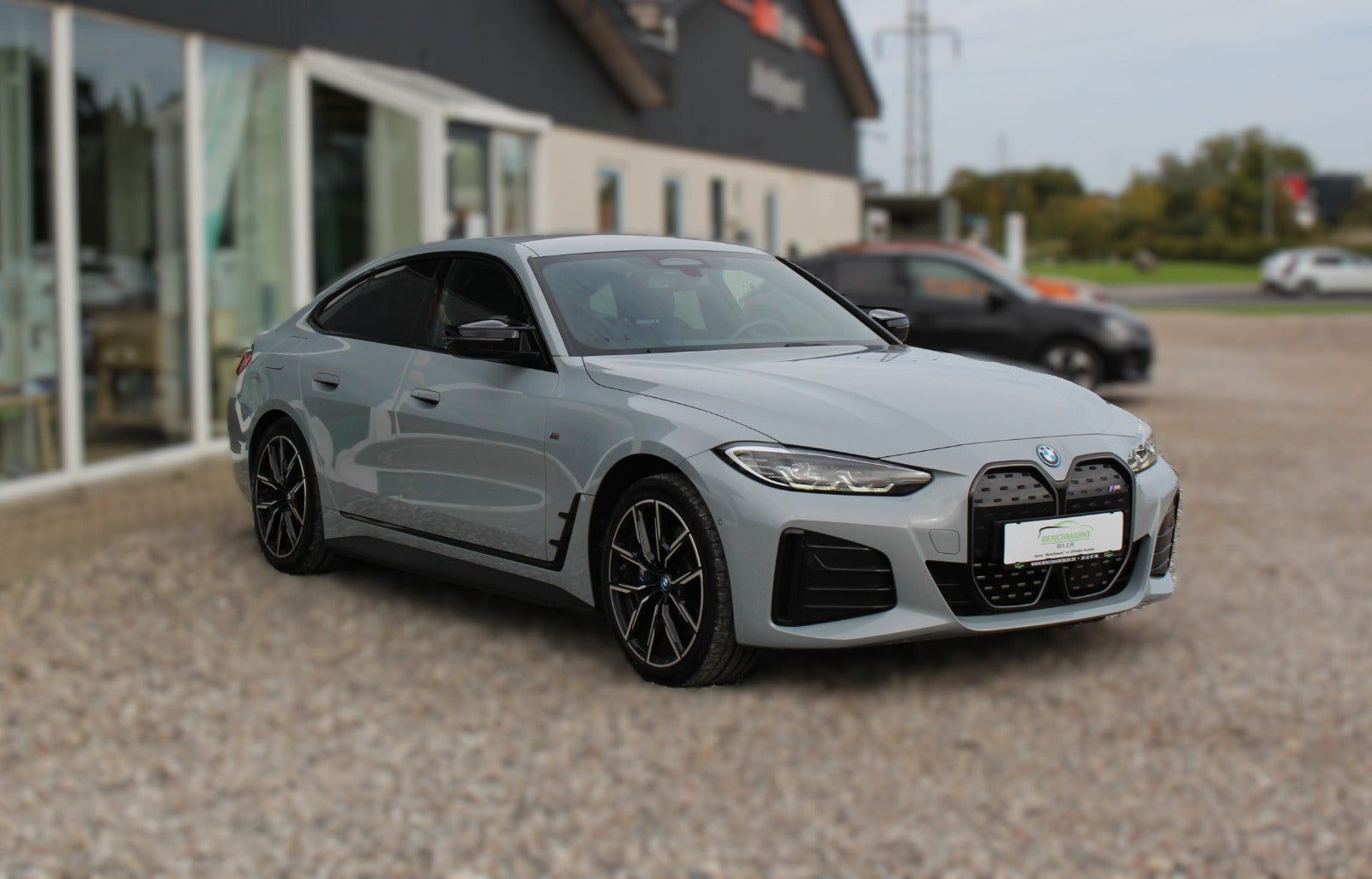 Grå BMW i4 fra 2023